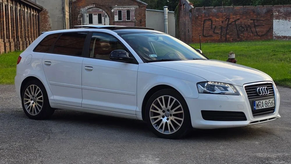 Audi A3 Sportback Audi A3 Sportback 1.8 T – Panorama – Skóra – Bixenon – Bezwypadkowy – zdjęcie 2