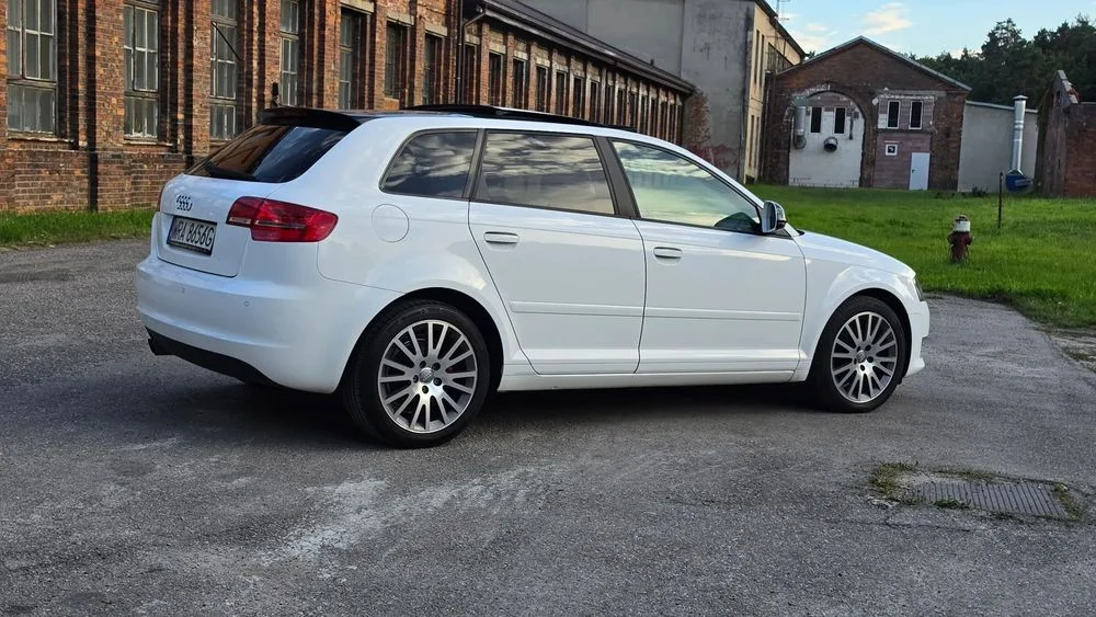 Audi A3 Sportback Audi A3 Sportback 1.8 T – Panorama – Skóra – Bixenon – Bezwypadkowy – zdjęcie 3