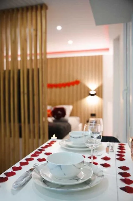 Elegancki i romantyczny apartament – prywatne jacuzzi – zdjęcie 4