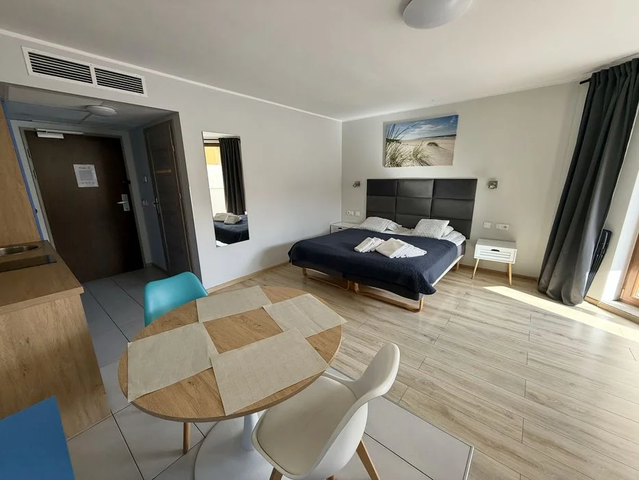 APARTAMENTY Noclegi nad morzem w Hotelu Maloves przy plaży BEZPOŚREDNIO – zdjęcie 8