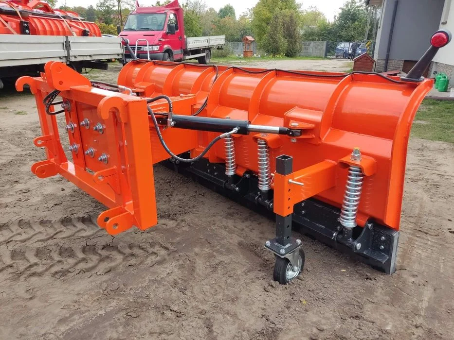 Mocny pług do śniegu z hydrauliką do tuza tura Metal-Technik 2.6-3.0m – zdjęcie 8