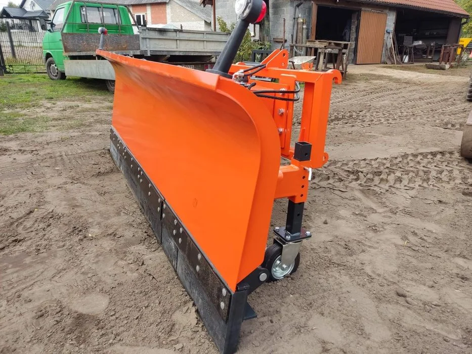 Mocny pług do śniegu z hydrauliką do tuza tura Metal-Technik 2.6-3.0m – zdjęcie 3
