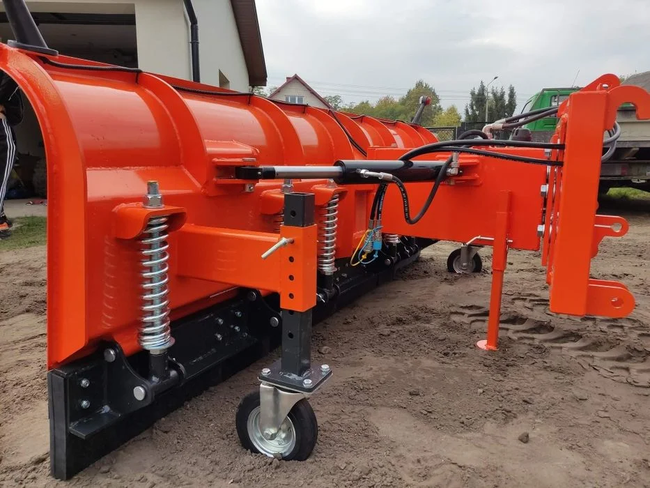Mocny pług do śniegu z hydrauliką do tuza tura Metal-Technik 2.6-3.0m – zdjęcie 6