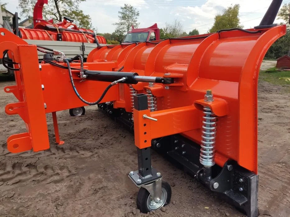 Mocny pług do śniegu z hydrauliką do tuza tura Metal-Technik 2.6-3.0m – zdjęcie 5