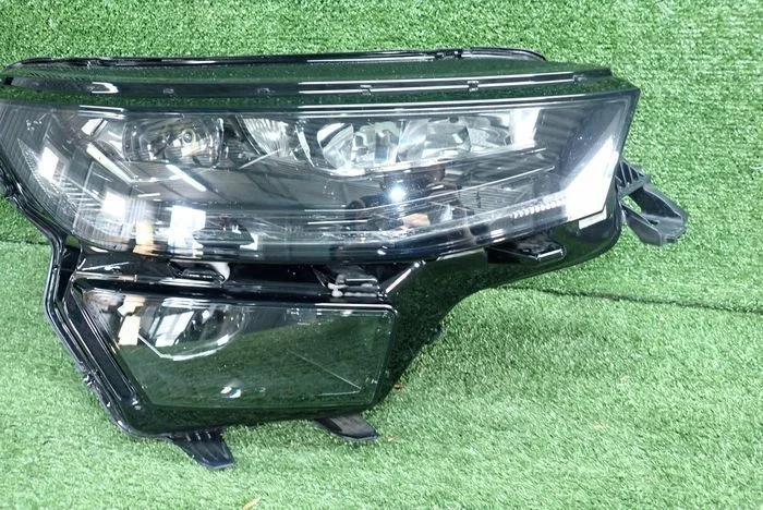 SKODA KODIAQ CRYSTAL LIGHTING LIFT 21- reflektor prawy lampa prawa – zdjęcie 2
