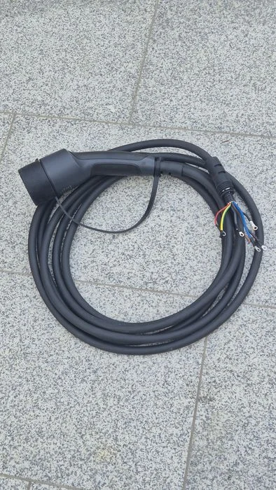 Kabel do ładowania samochodu z wtyczk 5m - nowy