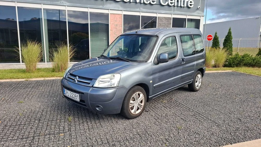 Citrone berlingo, 1.6 hdi ,90 km!2006 rok !dobry stan ! Beż rdzy !