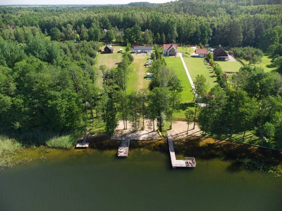 Całoroczny dom nad jeziorem SEN MAZUR z sauną, jacuzzi ,własną plażą – zdjęcie 3
