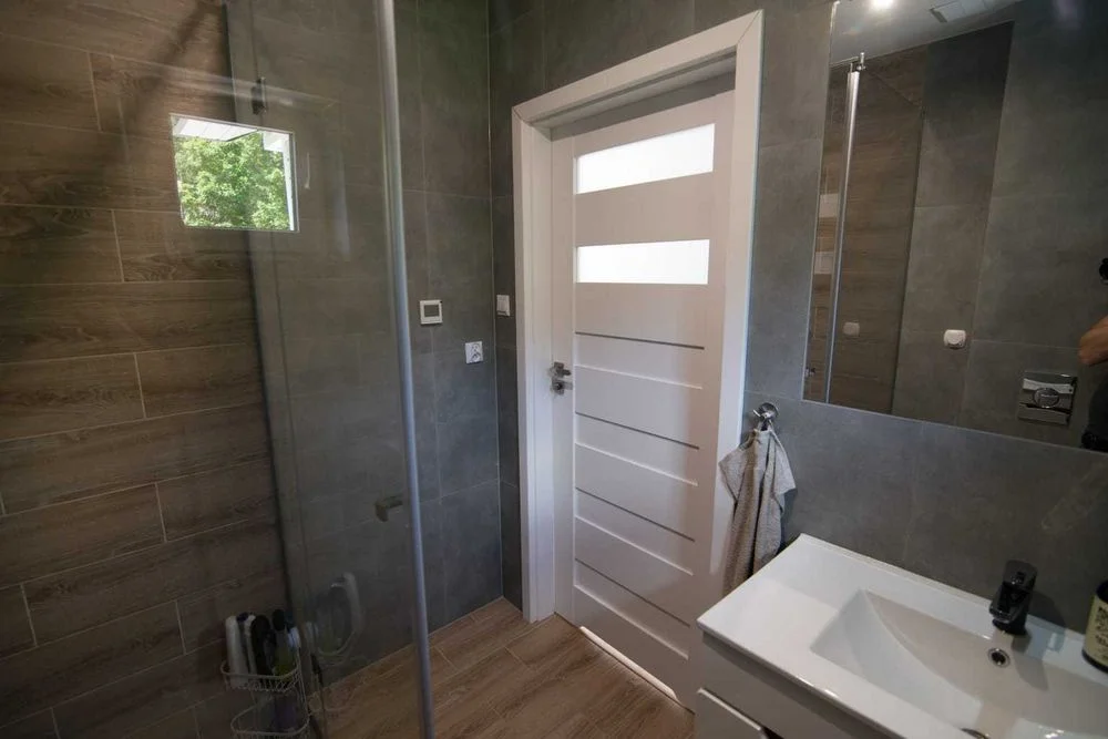 Całoroczny dom nad jeziorem SEN MAZUR z sauną, jacuzzi ,własną plażą – zdjęcie 2