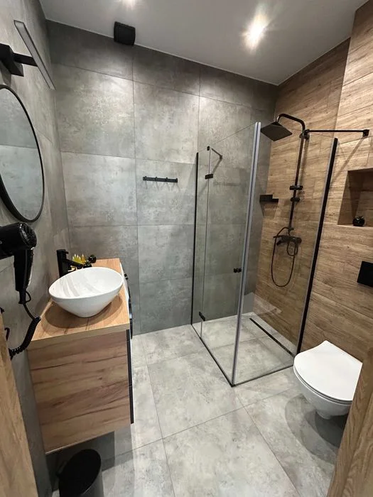 Pod Brzozami-domki całoroczne Balia jacuzzi noclegi Bałtów – zdjęcie 8