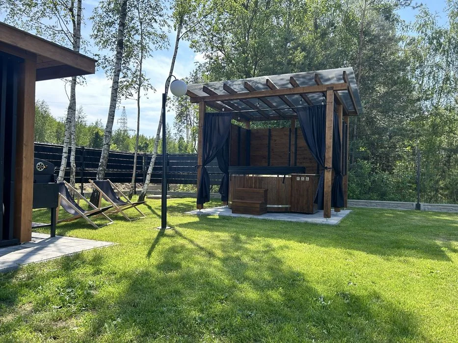 Pod Brzozami-domki całoroczne Balia jacuzzi noclegi Bałtów – zdjęcie 3