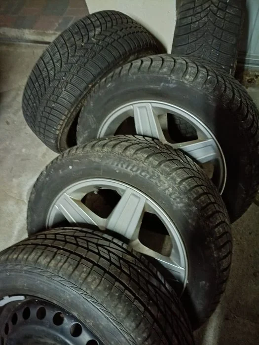 Opony zimowe bridgestone 16 205x55 jak nowe