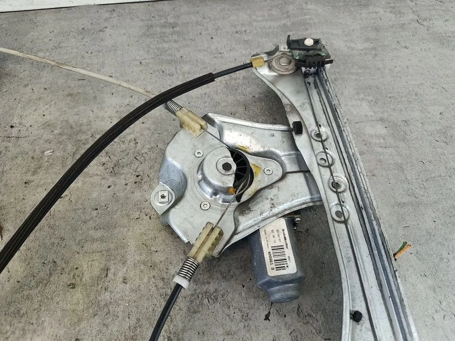 Podnośnik Szyby Prawy Przód Renault Clio Iii 8200291147C – zdjęcie 7