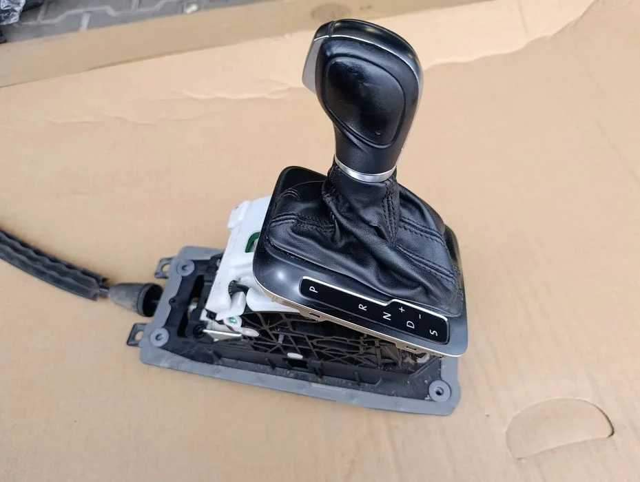 Vw Touareg Ii 2 7P Wybierak Lewarek Zmiany Biegów Automat 7P1713041C – zdjęcie 2