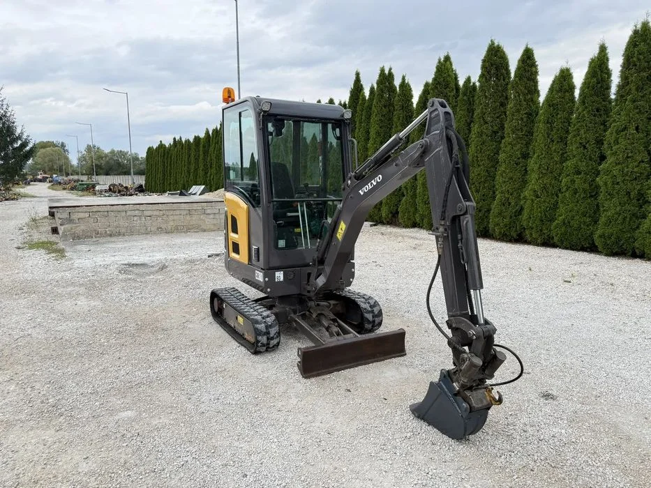 Volvo EC18D EC 18 D / Z NIEMIEC / PIĘKNA / POWERTILT / 2017 ROK / ORYGINAŁ / 15 16 17 20 22 301.6 301.8 VIO PC KX 018 19C 16C 18-3 Minikoparka JCB Bobcat Kubota Yanmar Komatsu CAT Hitachi – zdjęcie 4