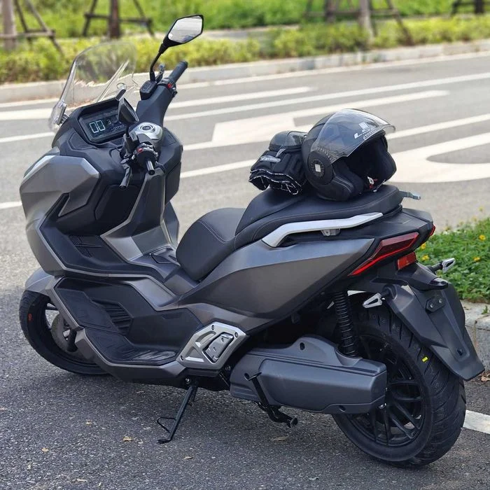 Skuter elektryczny Efun Lion 11 kW, 72V 175Ah 130 km/h, 250 km zasięgu – zdjęcie 4