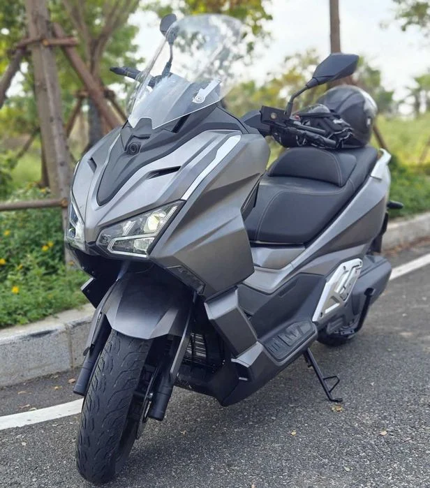 Skuter elektryczny Efun Lion 11 kW, 72V 175Ah 130 km/h, 250 km zasięgu – zdjęcie 7