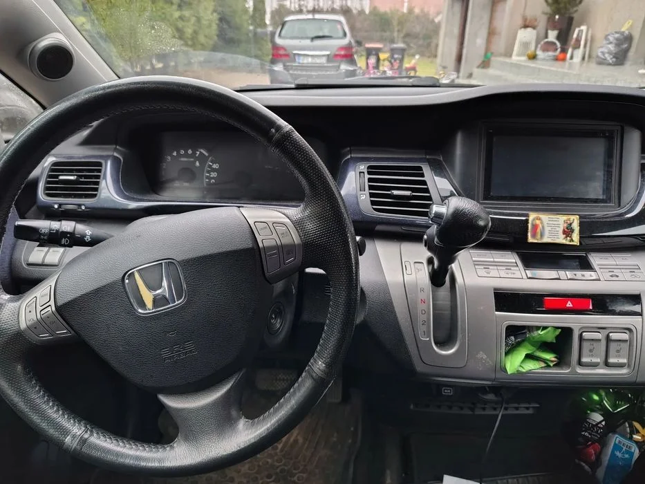 Honda FR-V Automat, 6 osobowy, bogato wyposażony – zdjęcie 4
