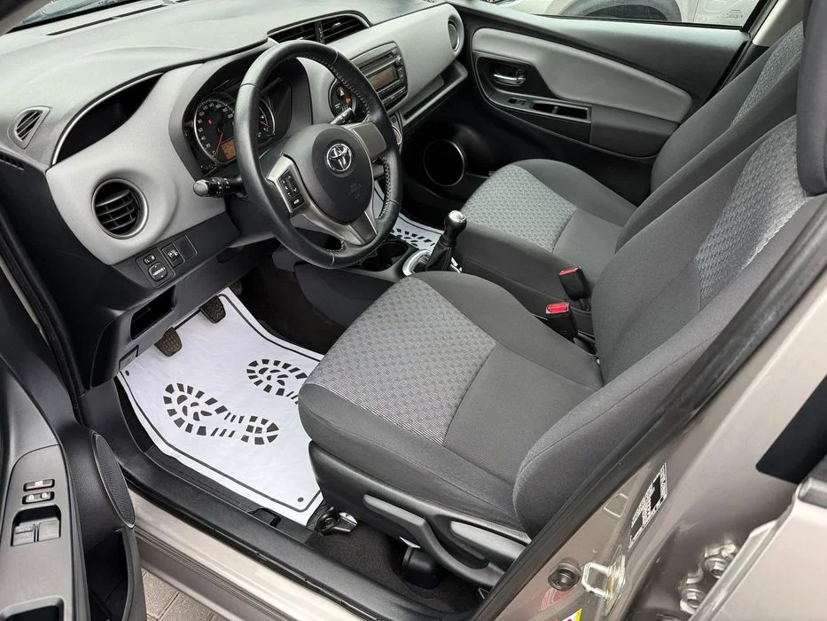 Toyota Yaris salon Polska, czujniki parkowania – zdjęcie 8