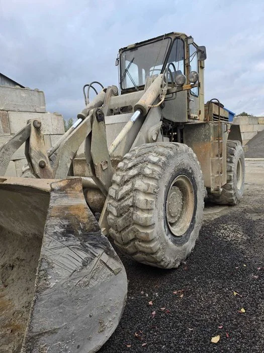 pakiet trzech ładowarek CASE 921b, HSW ł34 plus naczepa nova trail – zdjęcie 4