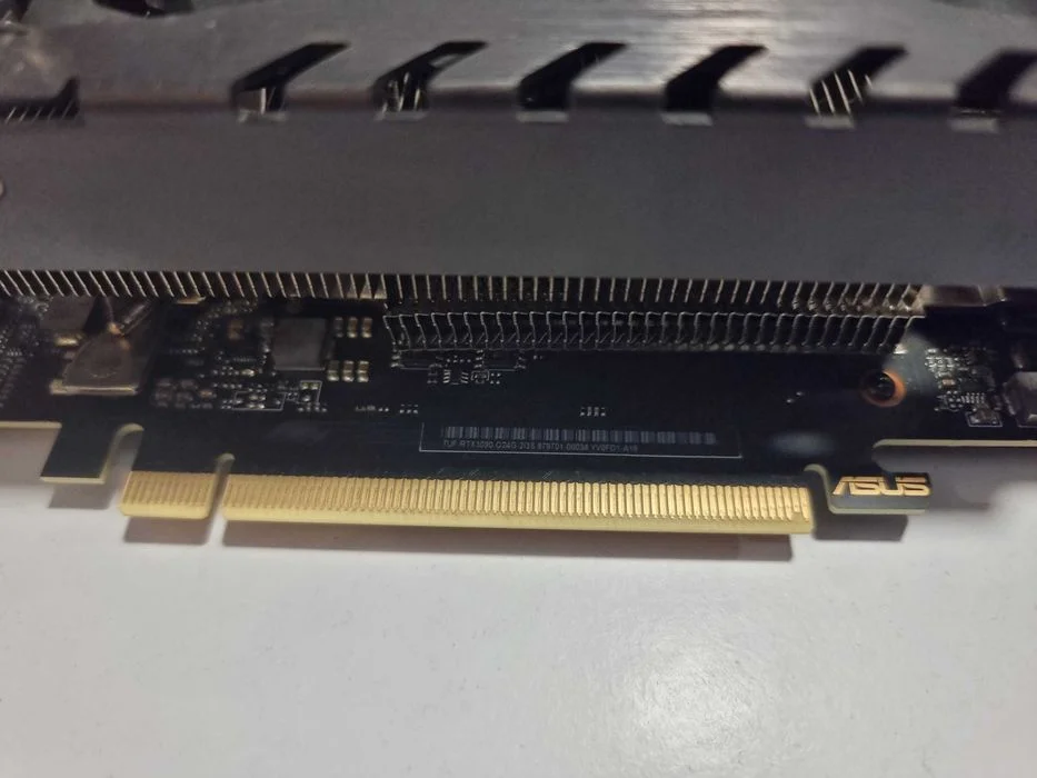 Karta graficza Asus TUF GeForce RTX 3090 Gaming OC 24GB GDDR6X (TUF-RTX3090-O24G-GAMING) – zdjęcie 6