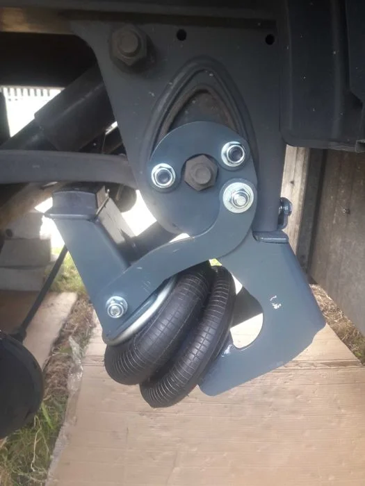 Podnoszenie podnoszenia osi KRONE oś mechanizm