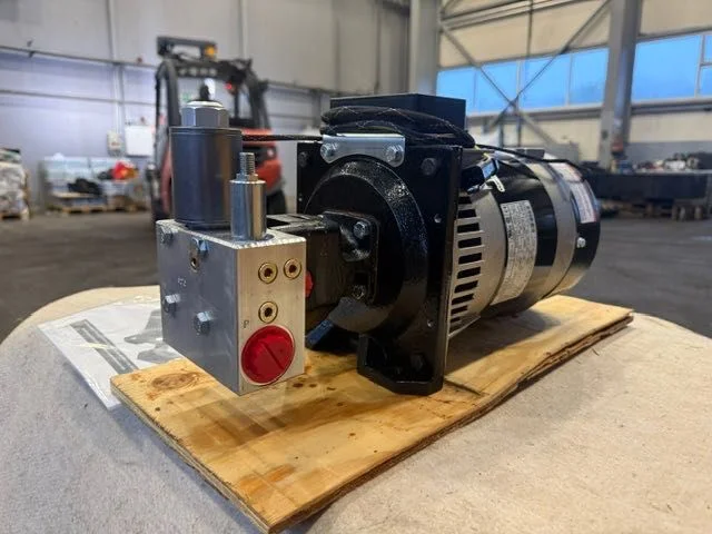 nowa prądnica hydrauliczna do podnośnika telekopowego 230 volt 3,5kva – zdjęcie 9