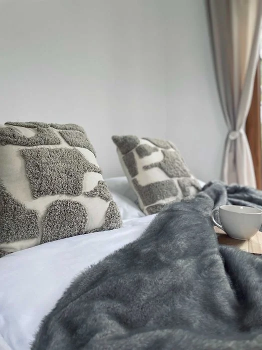 ZWOLNIŁ SIE DOMEK TEN WEEKEND Domek z prywatna BALIA JACUZZI Sauna spa weekend wakacje urlop – zdjęcie 5