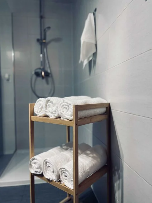 ZWOLNIŁ SIE DOMEK TEN WEEKEND Domek z prywatna BALIA JACUZZI Sauna spa weekend wakacje urlop – zdjęcie 12