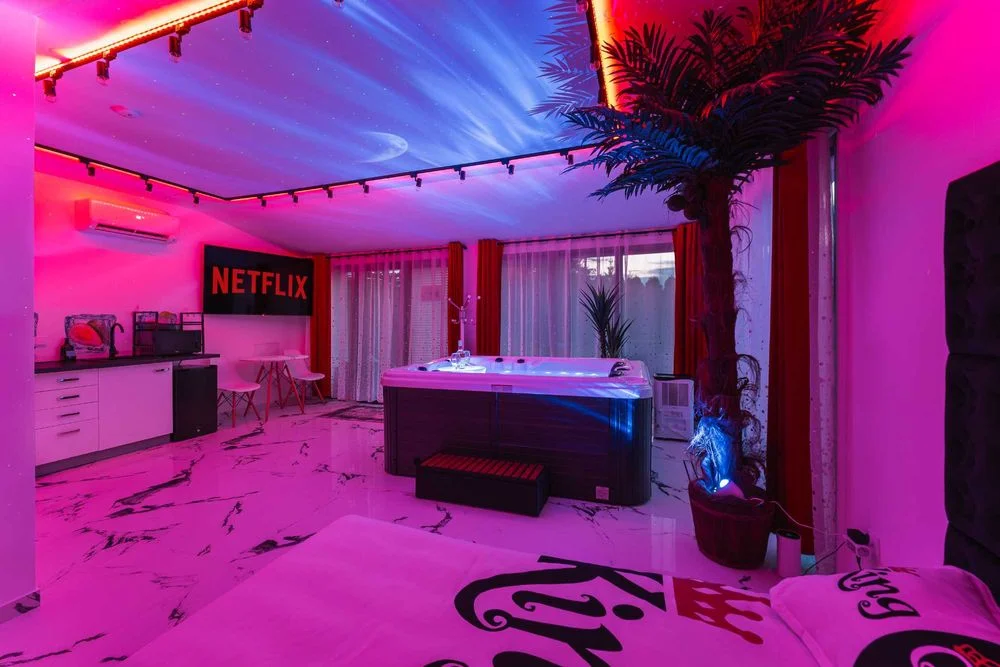 Domek apartament Love SPA JAUCUZZI w pokoju na wyłączność bez limitów na życzenie śniadanie do pokoju grill strefa z jacuzzi na zewnątrz rowery gratis