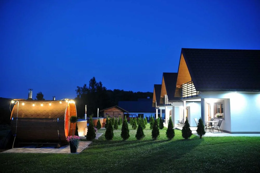Domki Bieszczady, BALIA z jacuzzi , SAUNA