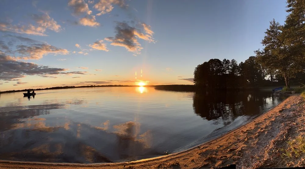 Domek nad jeziorem z balią – zdjęcie 11