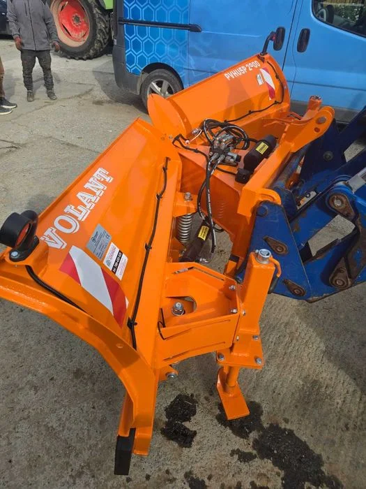 Pług do śniegu strzałka Volant hydrauliczny składany euro tuz 2,5-3,2m – zdjęcie 6