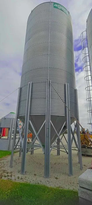 SILOS zbożowy ocynkowany 92 m3 ocynk 600g/m2 z blachy falistej NOWY średnica 3,65m wysokość 10,76m