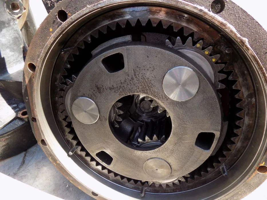 Massey Ferguson 6480 6465 6475 7618 7480 zwolnica tył obudowa mostu skrzyni – zdjęcie 4