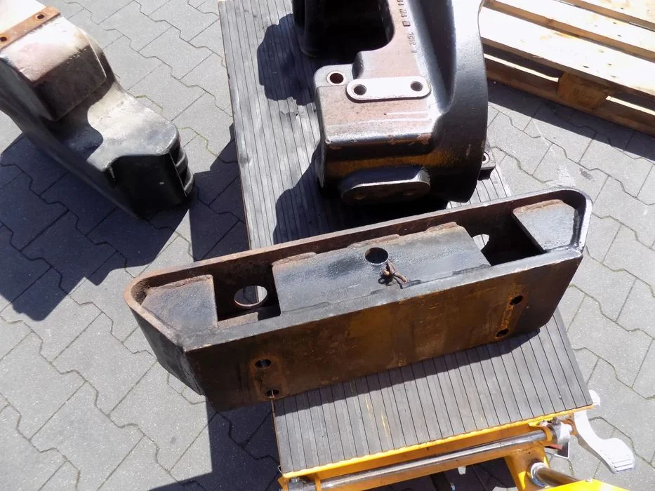 Massey Ferguson 6480 6465 7618 7480 6490 os przednia most miekka amortyzowana wahacz wieszak zwolnica – zdjęcie 9
