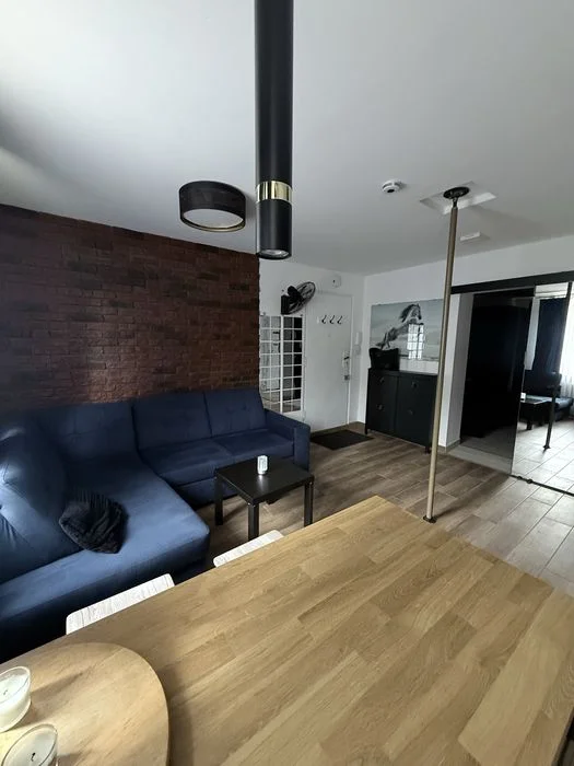 Apartament na doby JACUZZI, RURA DO POLE DANCE , LOZKO Z BALDACHIMEM i jest wyciszone – zdjęcie 2