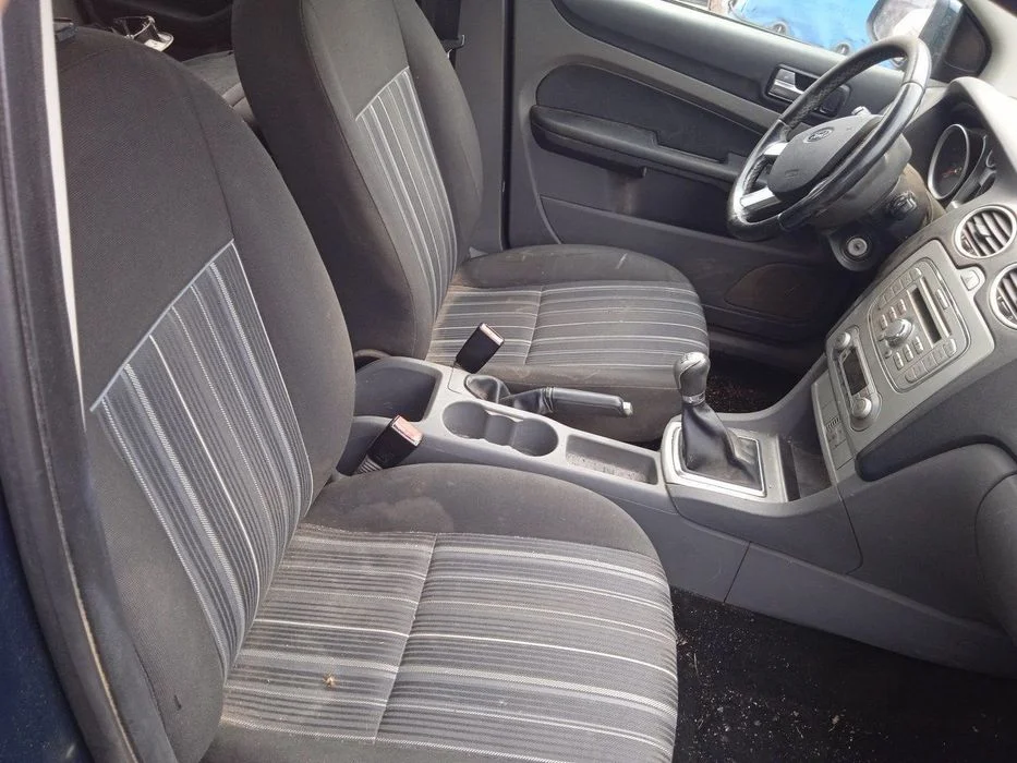 Na części Ford Focus MK2 Kombi 1.6 TDCi DV6 T4 silnik skrzynia biegów klapa błotnik drzwi zderzak – zdjęcie 6