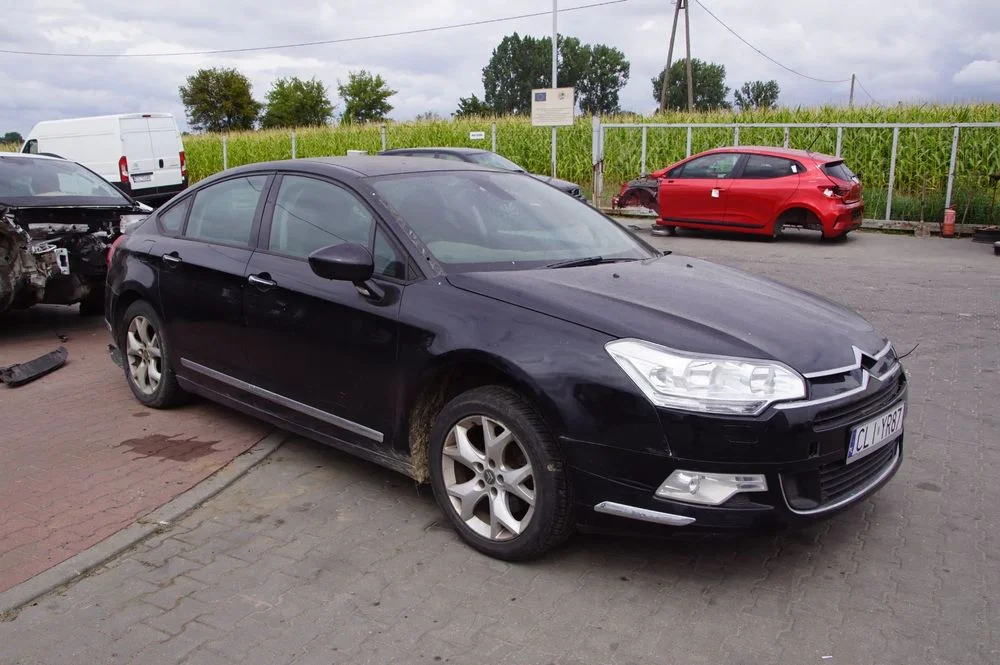 Auto na części - Citroen C5 II X7 1.6 HDI 110 KM 9HZ BE4R KTV 2008R Silnik Skrzynia Drzwi Szyba Błotnik Klapa Lampa Deska Kokpit Sterownik Moduł Kierownica Licznik – zdjęcie 3