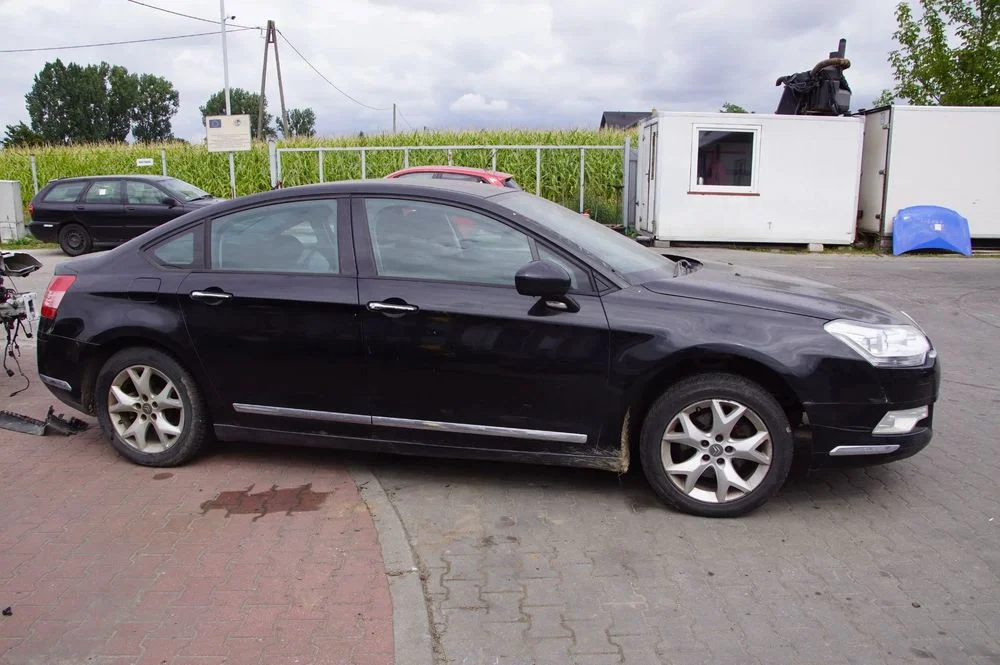 Auto na części - Citroen C5 II X7 1.6 HDI 110 KM 9HZ BE4R KTV 2008R Silnik Skrzynia Drzwi Szyba Błotnik Klapa Lampa Deska Kokpit Sterownik Moduł Kierownica Licznik – zdjęcie 4