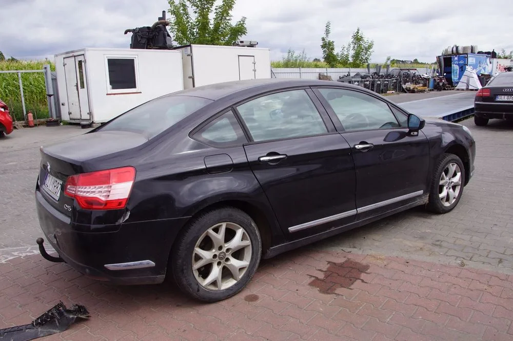 Auto na części - Citroen C5 II X7 1.6 HDI 110 KM 9HZ BE4R KTV 2008R Silnik Skrzynia Drzwi Szyba Błotnik Klapa Lampa Deska Kokpit Sterownik Moduł Kierownica Licznik – zdjęcie 5