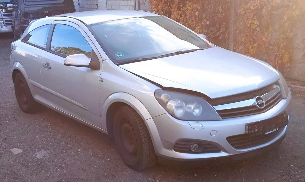 Na części Opel Astra III H GTC 1.6 B 3-Drzwi Z157 Z16XEP F17C394 Silnik Maska Zderzak Drzwi Klapa