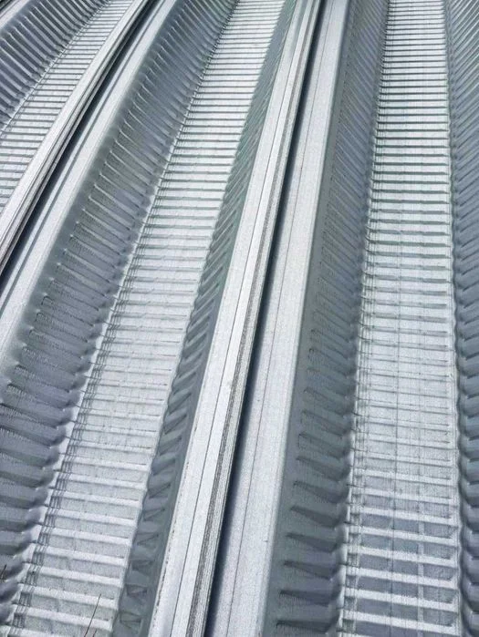 Hala łukowa, stalowa, samonośna, 14m x 21,5m (300mkw) – zdjęcie 7