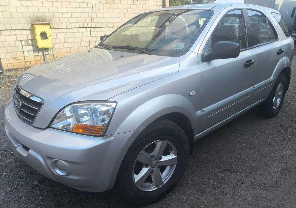 Na części Kia Sorento I Lift 2.5 D CRDI 3D Silnik Skrzynia Maska Zderzak Drzwi Klapa Szyba – zdjęcie 4