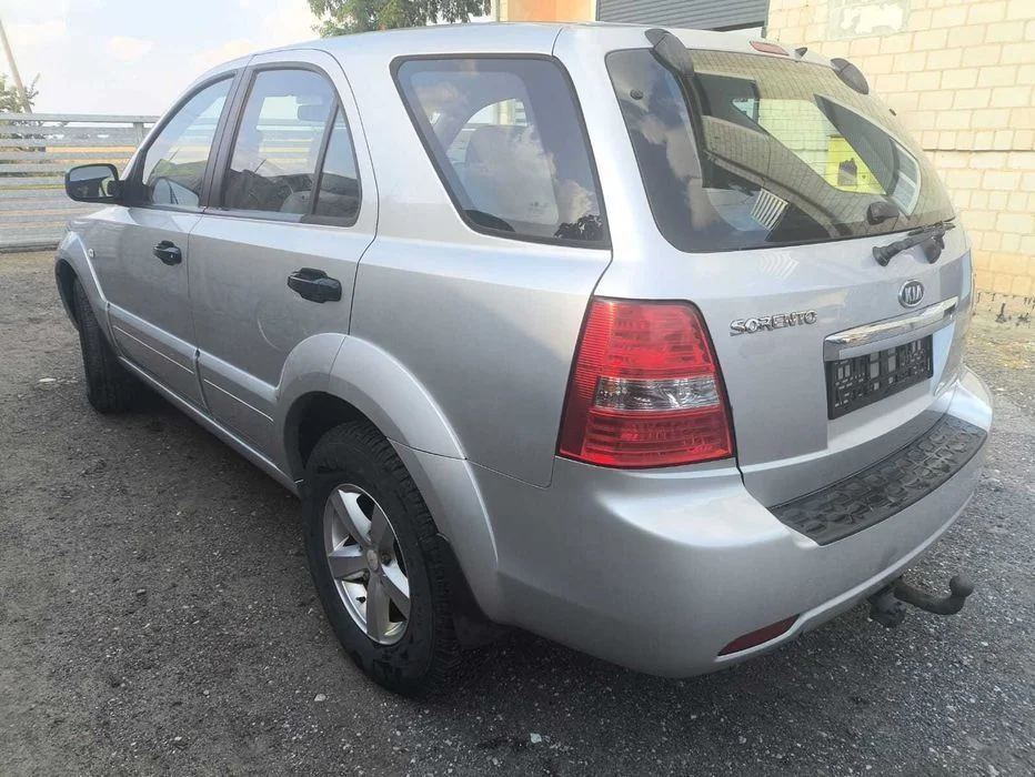 Na części Kia Sorento I Lift 2.5 D CRDI 3D Silnik Skrzynia Maska Zderzak Drzwi Klapa Szyba – zdjęcie 5