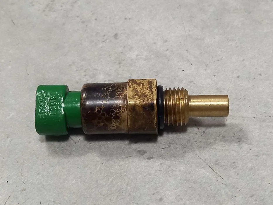 Czujnik temperatury oleju RE52722 John Deere 7280R