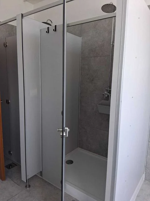 Nowy hotel pracowniczy w Górze Kalwarii – pokoje dla pracowników – All inclusive – zdjęcie 8