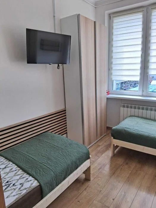 Nowy hotel pracowniczy w Górze Kalwarii – pokoje dla pracowników – All inclusive – zdjęcie 3
