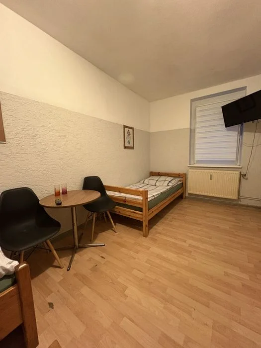 Kwatery pracownicze, Pokoje Nysa – Parking – VAT – zdjęcie 7