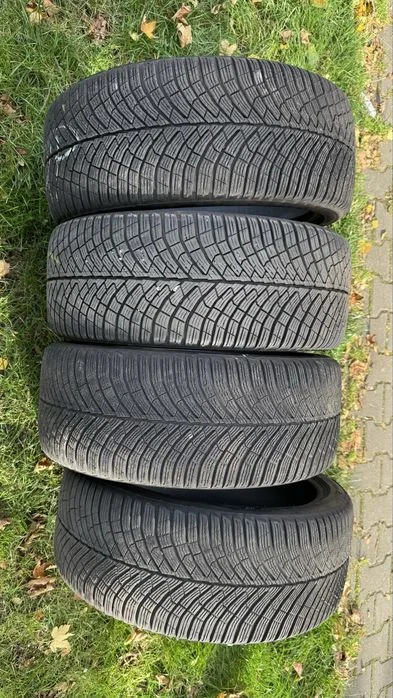 Opony Zimowe Pirelli P Zero Winter 2 225/40/R19 93V 2025 Rok po 1 Sezonie – zdjęcie 2